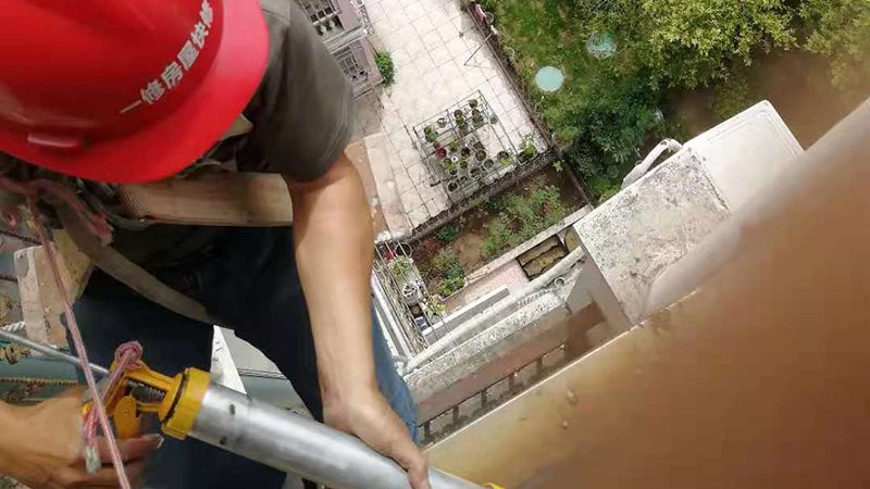 目前，市场上常见的农村自建房顶防水涂料主要有以下几种：